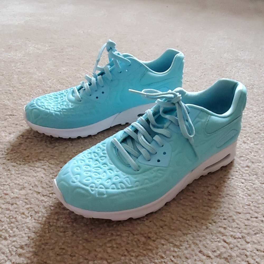Nike Air Max powder blue 9.5
